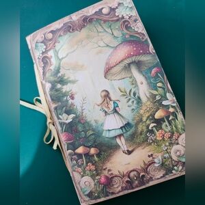 Junk Journal Booklet "ALICE IN WONDERLAND" Ches. Cat, Tea Party, Rabbit+Ephemera